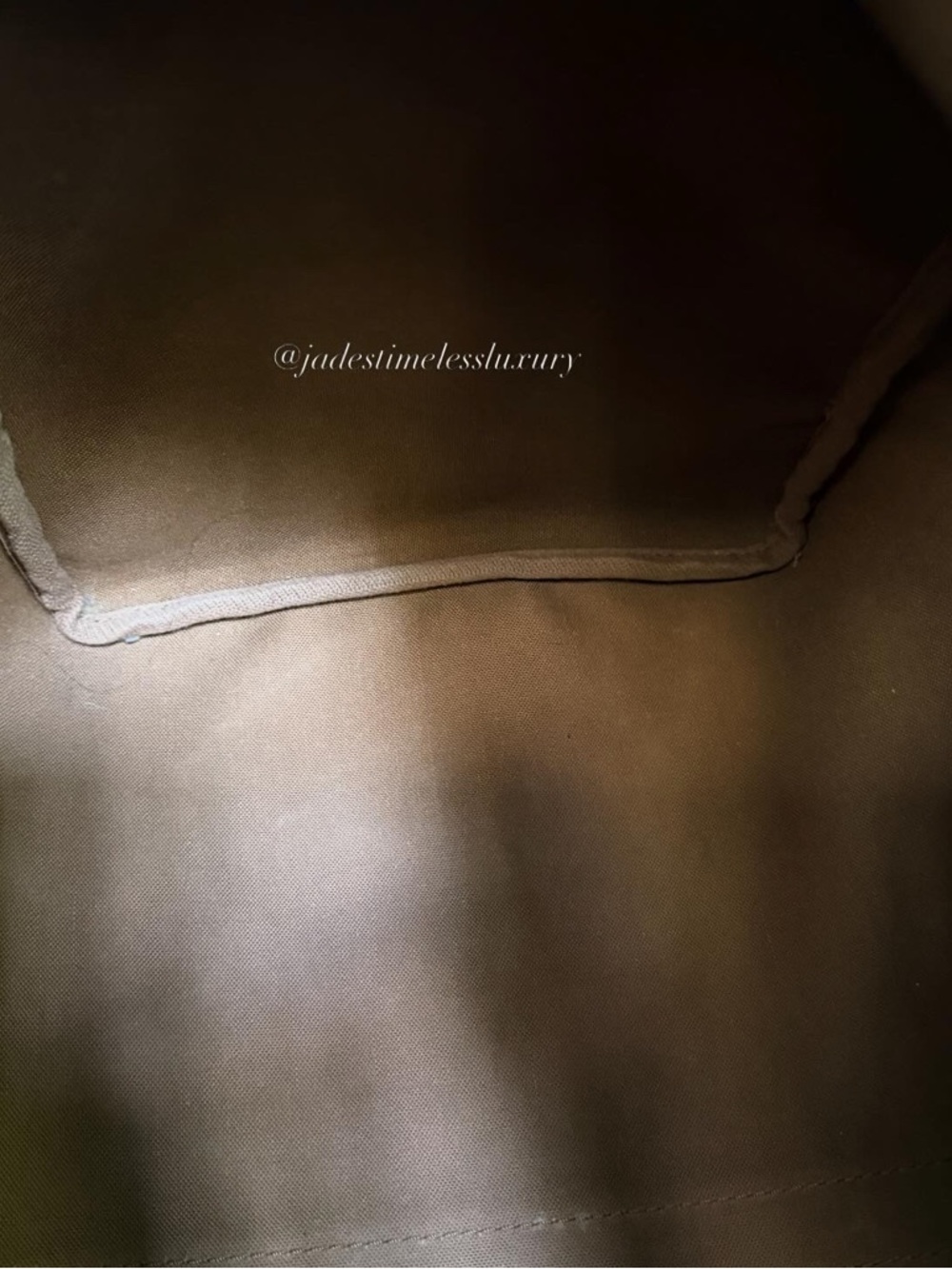 Louis Vuitton Monogram Keepall 50 - Picture 9 of 11